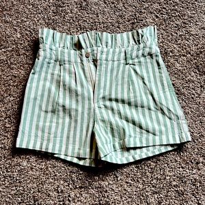 High waisted zip/bottom shorts